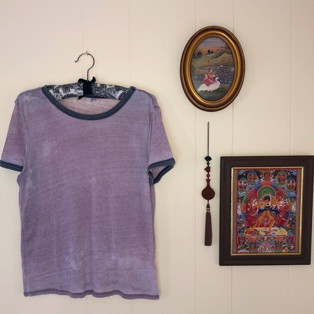 American Eagle distressed lilac T-Shirt size Small